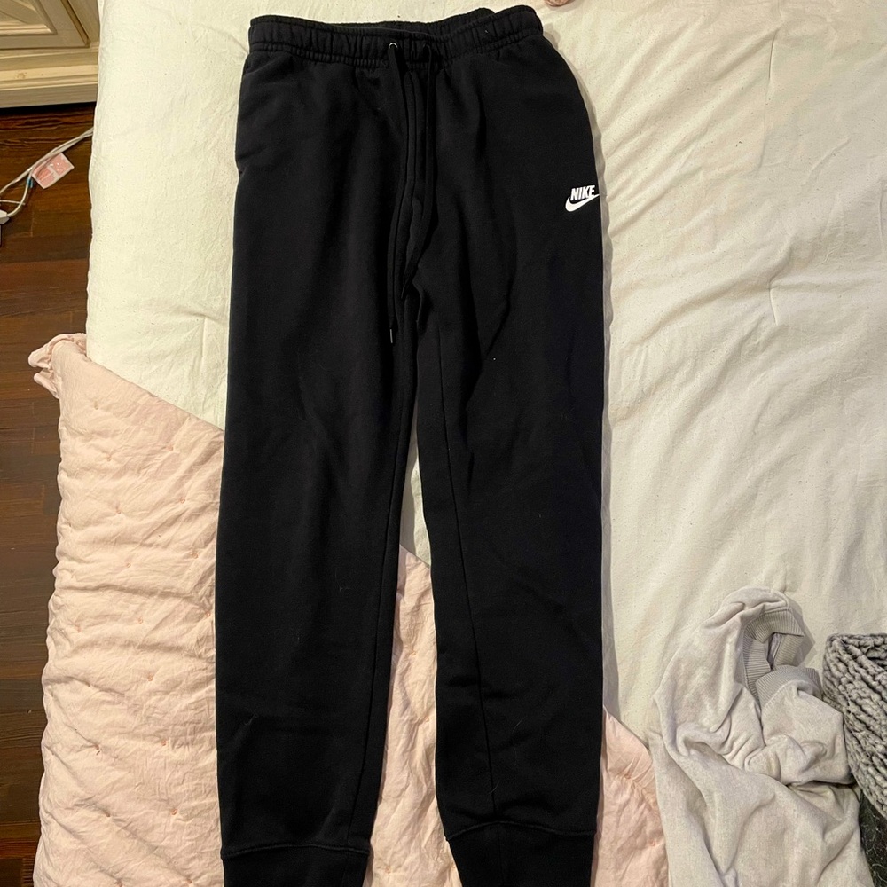 Nike black sweatpants size medium